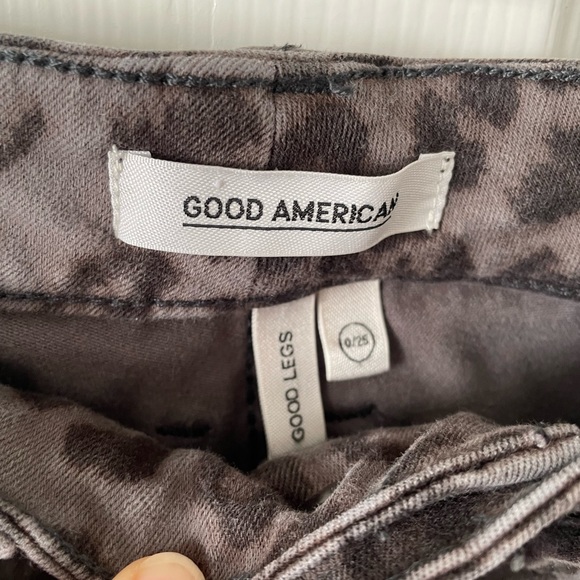 Good American Good Legs Leopard Print Jeans 0094 - Picture 2 of 6